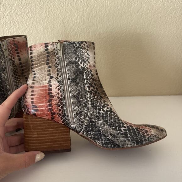 Korks Leyland Snakeskin Embosed Square Toe Western Booties - Picture 8 of 11